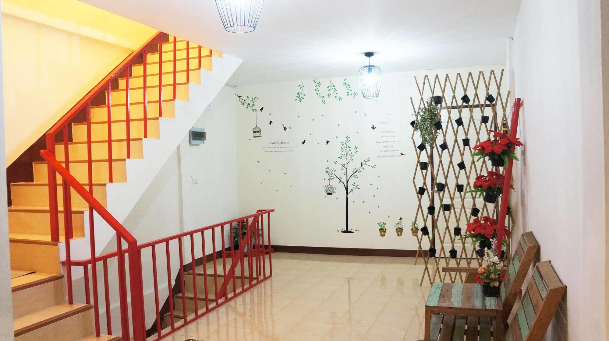 Wake Up Hostel בנגקוק מראה חיצוני תמונה