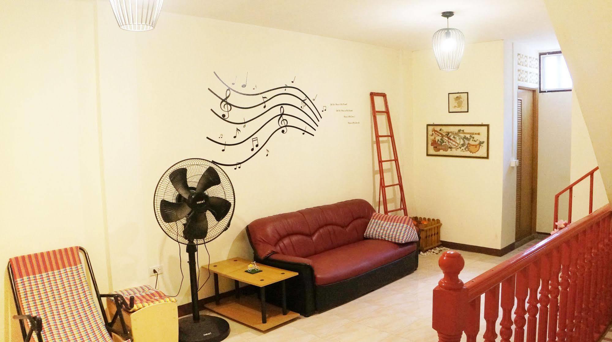 Wake Up Hostel בנגקוק מראה חיצוני תמונה